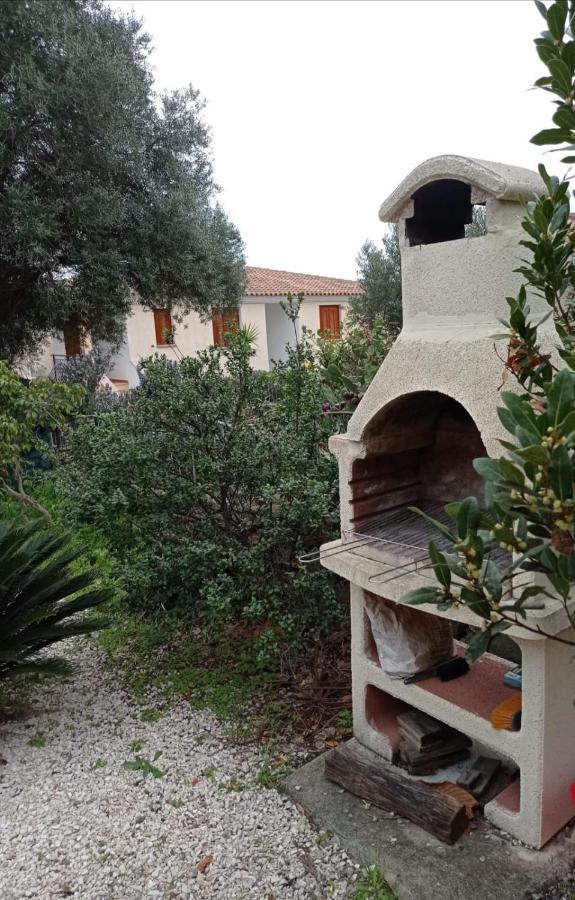 Villetta Erica Tanaunella Bagian luar foto