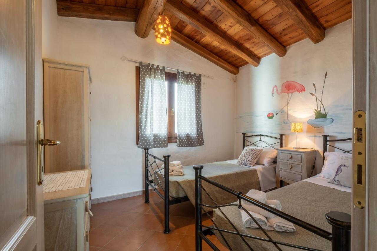 Villetta Erica Tanaunella Bagian luar foto